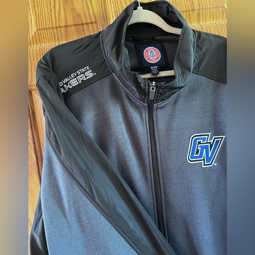 Officially Licensed Collegiate Products Grand Valley State Lakers NWOT